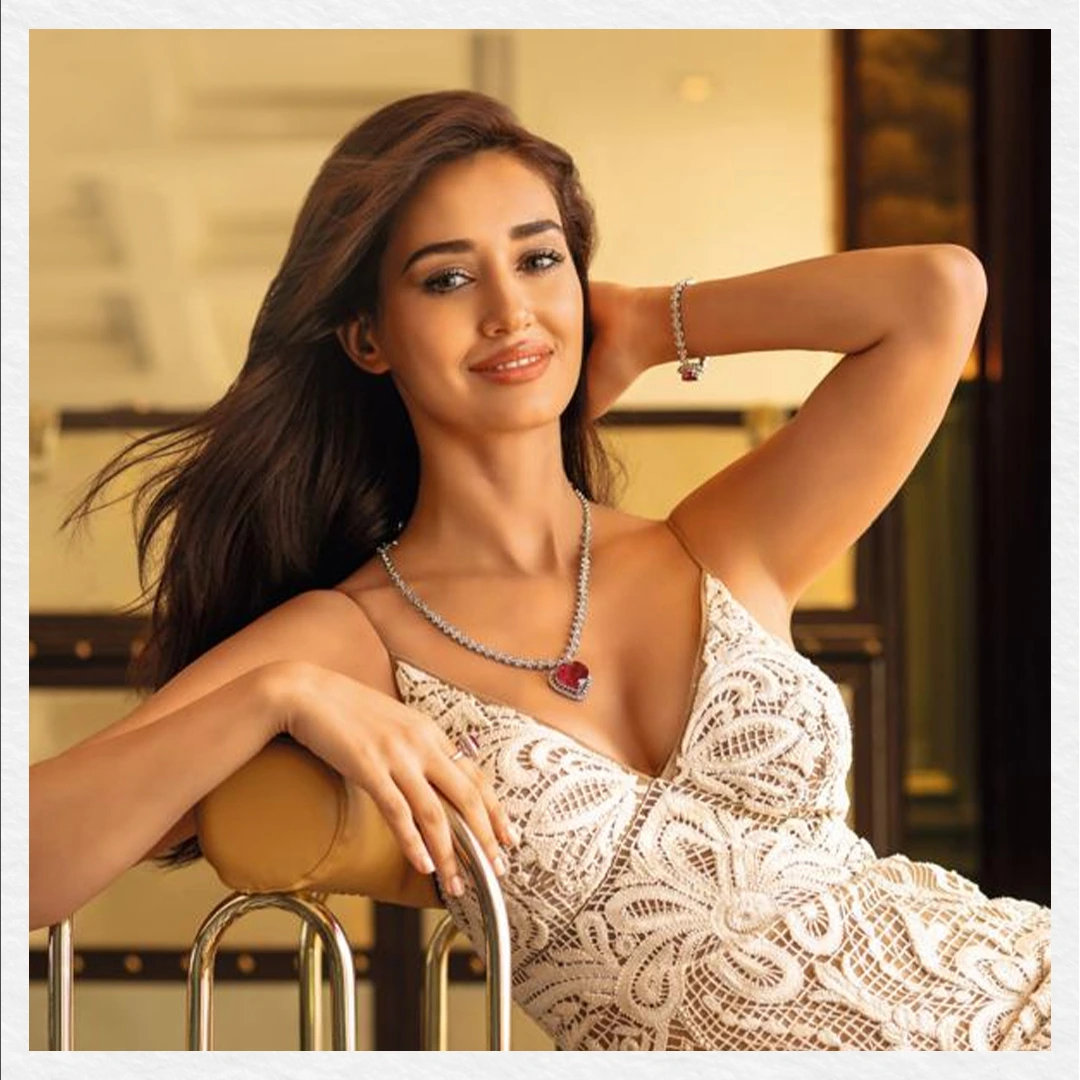 Celebrity in diamond necklace
